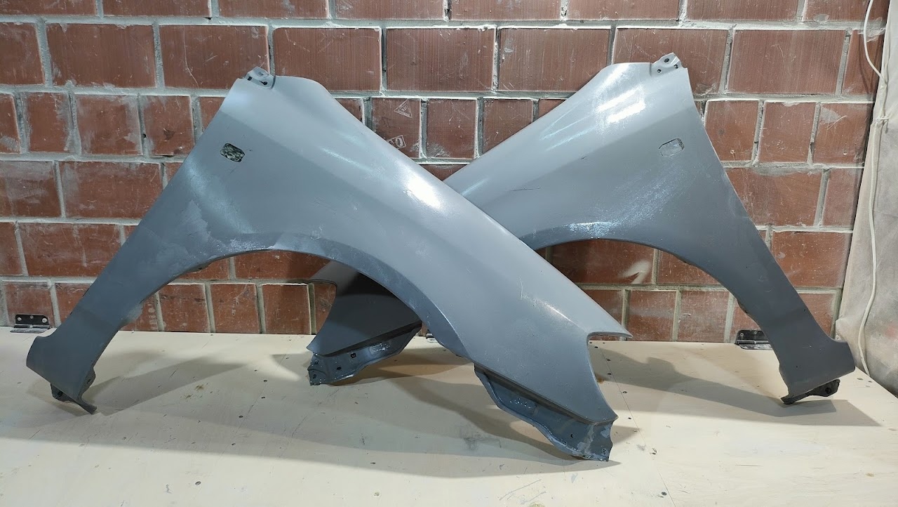 Крылья Toyota Corolla E120 / Крылья Тойота Королла Е120